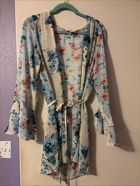 Women’s sheer robe